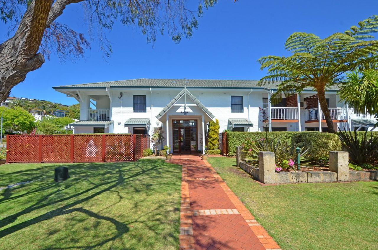 Dolphin Lodge Albany - Self Contained Apartments At Middleton Beach Exterior photo